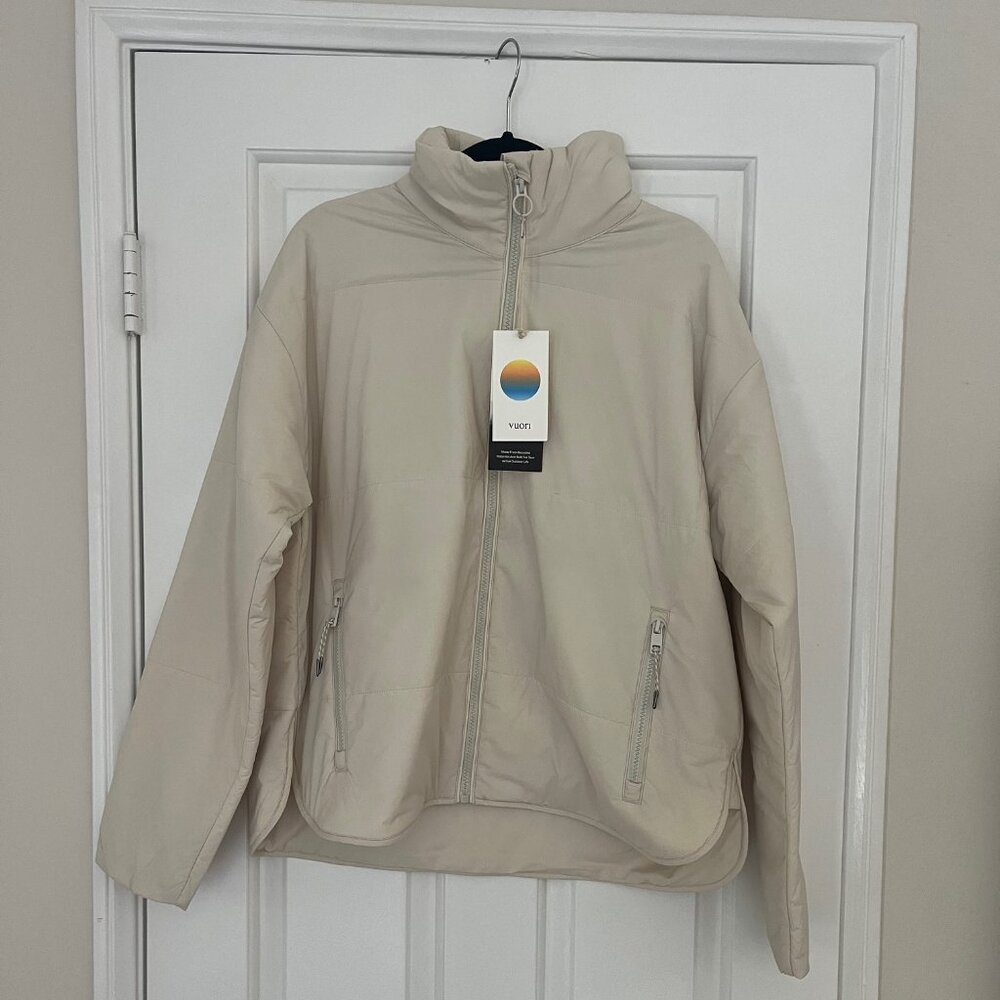 NWT VUORI Women's Cream Zip Up Walter Repellent Jacket size Medium